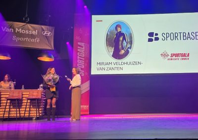 Winnares Marathon Drenthe Loopfestijn 2025 ook sportvrouw van het jaar gemeente Emmen