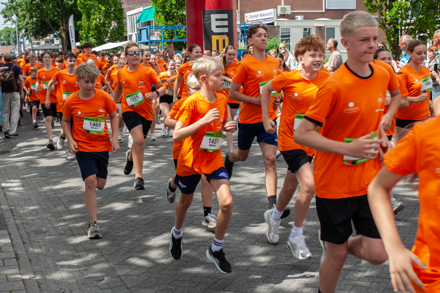 Esdalloop-2026-WimdeLange Kidsrun & Esdalrun,<br />
door Martin Knegt